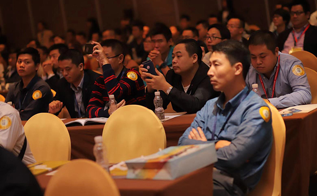 深科特出席SbSTC技術(shù)狂歡趴，分享智能工廠主題演講